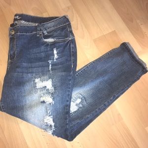 Distressed Straight Leg Jeans